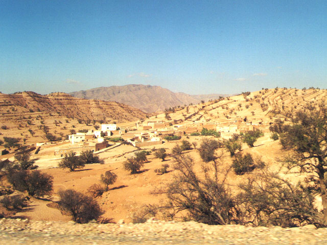E18