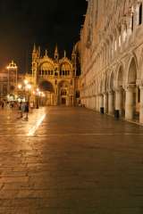Agrandir Piazetta San Marco de nuit